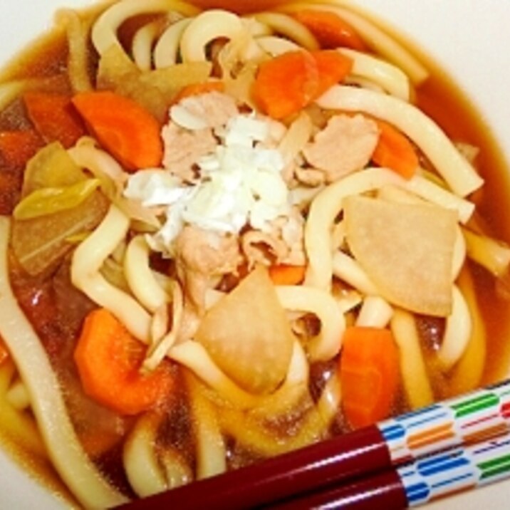 大根・人参・お肉の温かいうどん！